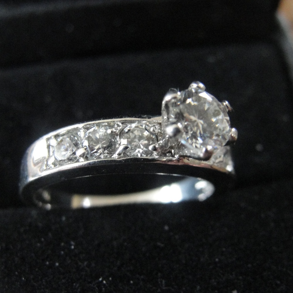 Engagement CZ ring